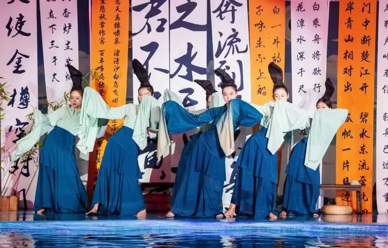 天氣很(hěn)哇“曬”,美(měi)顔不(bù)懼曬!暑期正确打開(kāi)地(dì)→